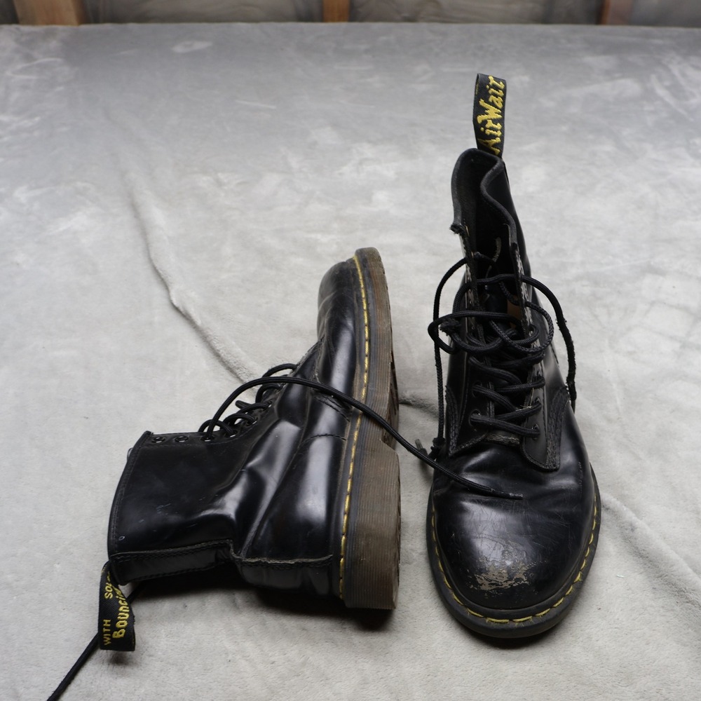Dr Martens Unisex M8 L9 Boots Black Smooth Leather Lace Up‎ Classic Everyday